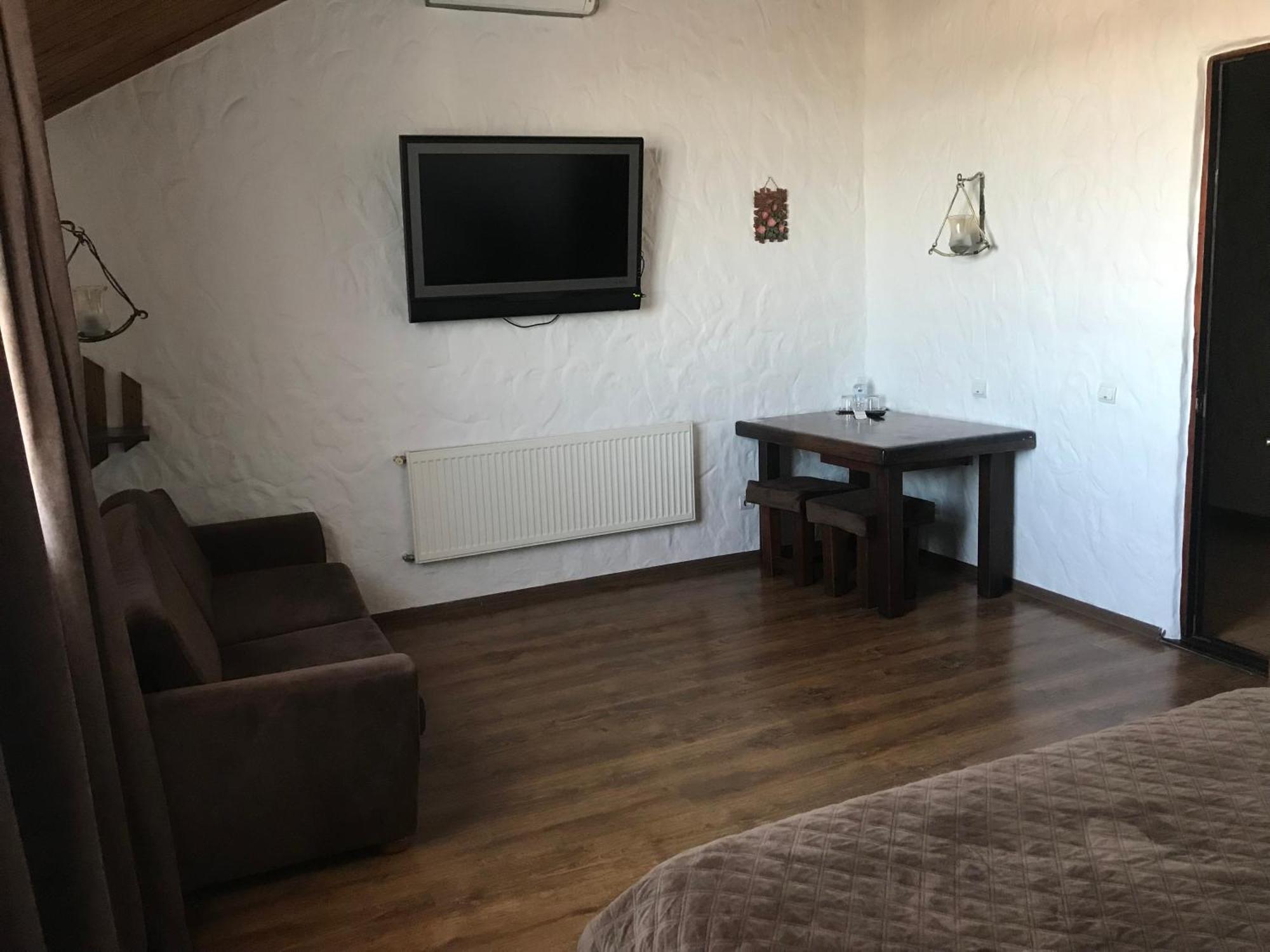 מלון Complex Khutor Velyka Omelyana