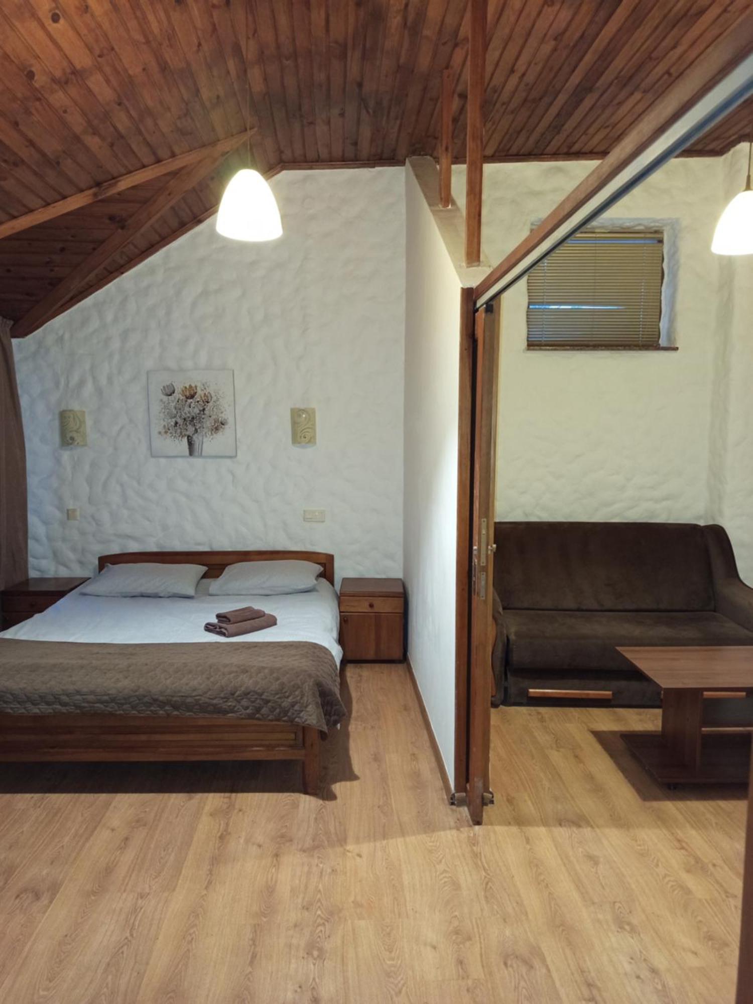 Complex Khutor Velyka Omelyana